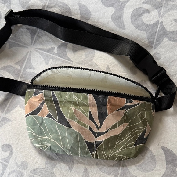 Aloha belt Bag - Picture 5 of 5